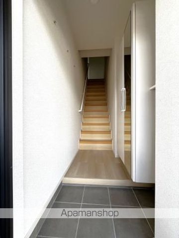 エミリアナ[2LDK/58.6m2]の玄関