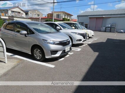 パールハイツＣ[2LDK/53.51m2]の駐車場