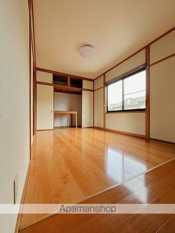 リバーサイドヴィレッジ・春の内装写真
