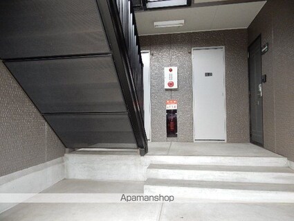 岡山県岡山市北区高柳西町[2LDK/52.1m2]のエントランス