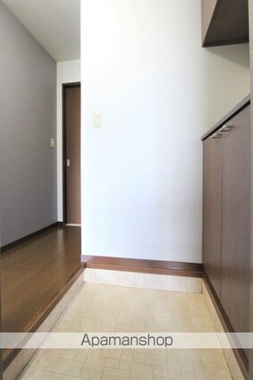 空港サヤハイツⅡＢ棟[2LDK/50.66m2]の玄関