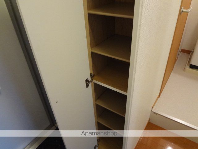 レオパレスワールドの内装写真