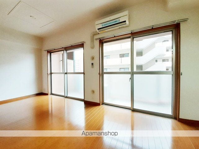 オーレオールの内装写真