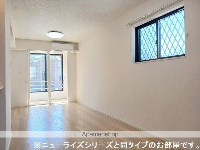 メゾンプルミエールVIIIの内装写真