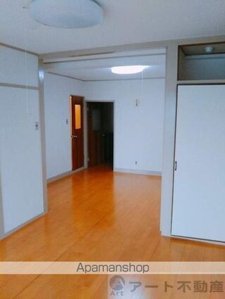 愛媛県松山市石手４丁目[2LDK/47m2]のリビング・居間