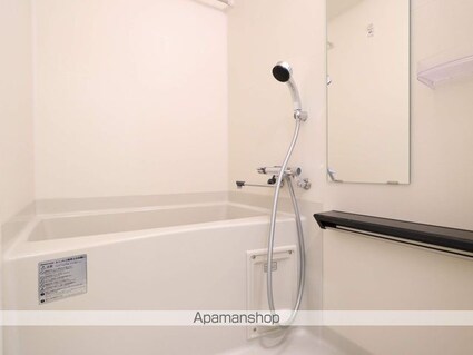 愛知県名古屋市中区新栄３丁目[1K/25.65m2]のバス