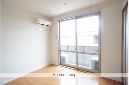 群馬県邑楽郡大泉町坂田５丁目[1LDK/41.67m2]のリビング・居間3