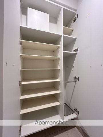 レジュールアッシュ谷町四丁目グランクラスの内装写真