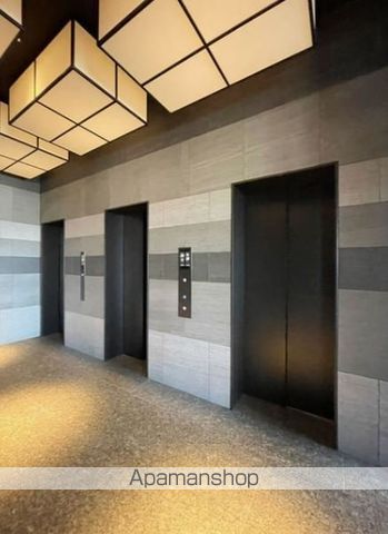 Brillia Tower西新の外観写真