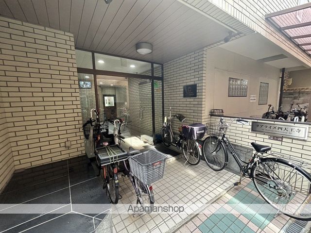 リアライズ四天王寺の玄関写真