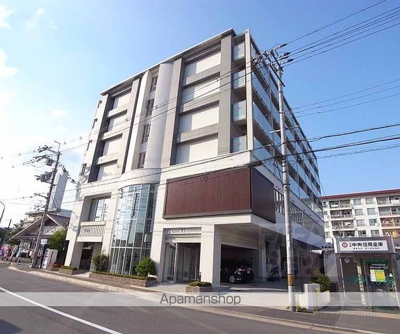 ヴァンヴェルデ西京極の外観写真