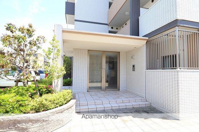 クレスト園田の玄関写真