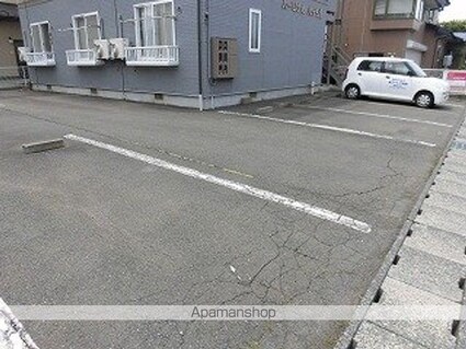 パーソナルハイツⅡ[1K/27.05m2]の駐車場2