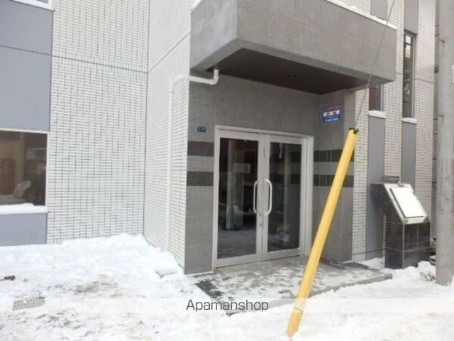 サンコート本通の玄関写真