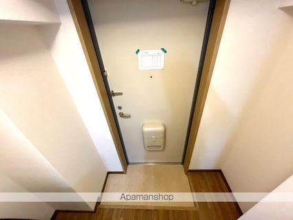 アートプラザ光[1K/26.58m2]の玄関