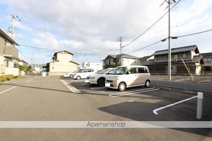 クレール・メゾン[1LDK/42.76m2]の駐車場