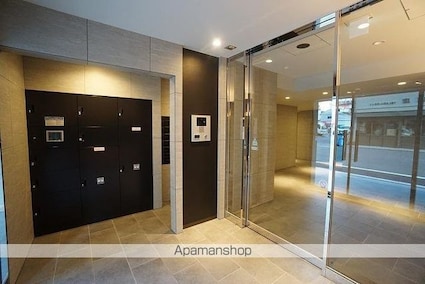 東京都江東区毛利１丁目[1R/25.46m2]のエントランス