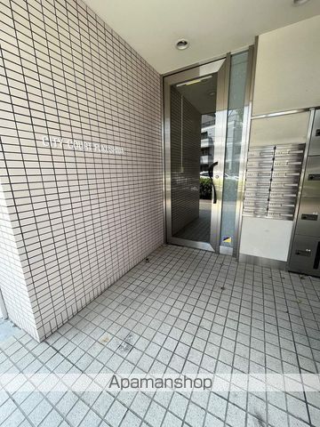 CITYCOURTFUKUSHIMAの玄関写真