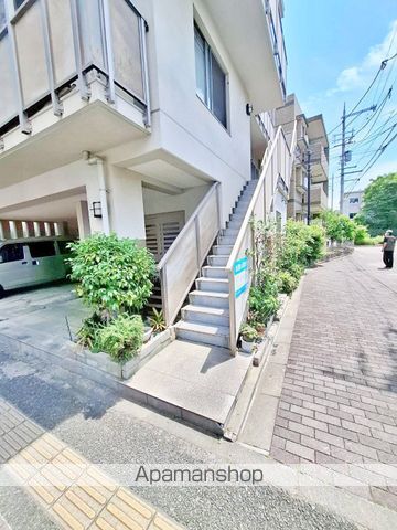若葉ハイツの玄関写真