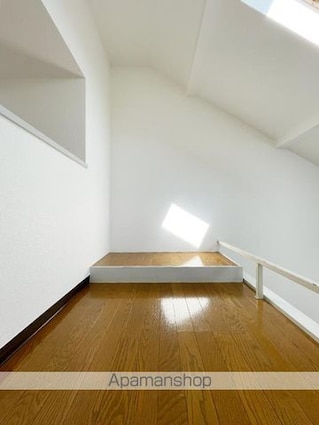 レジデンス中和泉Ａ号棟[1R/15m2]の玄関