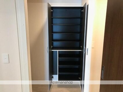 レジデンス明神町[1K/25.81m2]の収納2