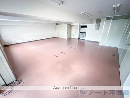 サクラメントハイツ（テナント）[1R/104.3m2]の内装