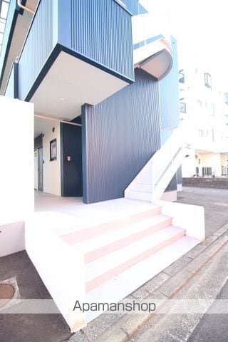 ナーズ 南の玄関写真