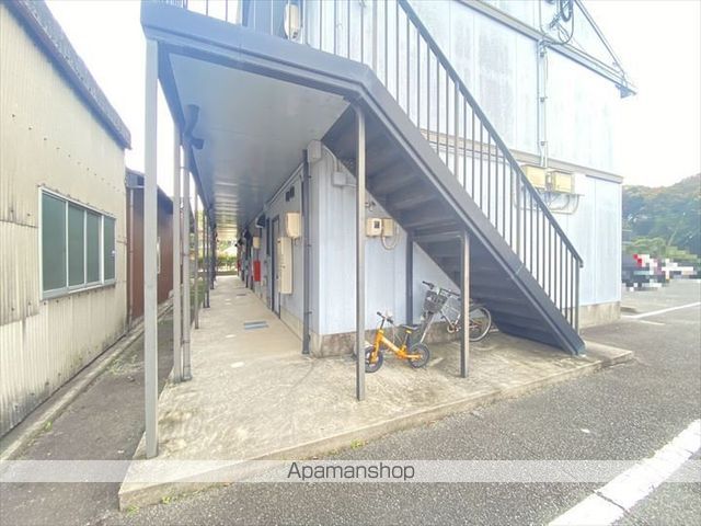 ルポ・メゾンA棟の玄関写真