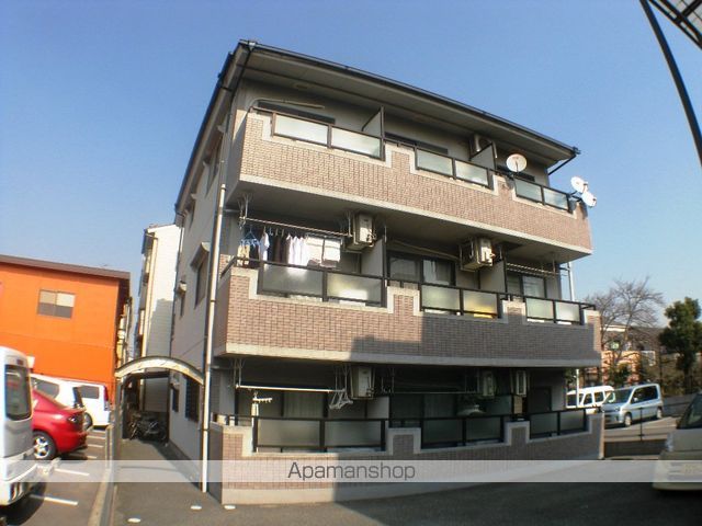 フレンズA棟の外観写真