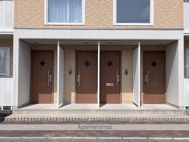 メゾン ピアーの玄関写真