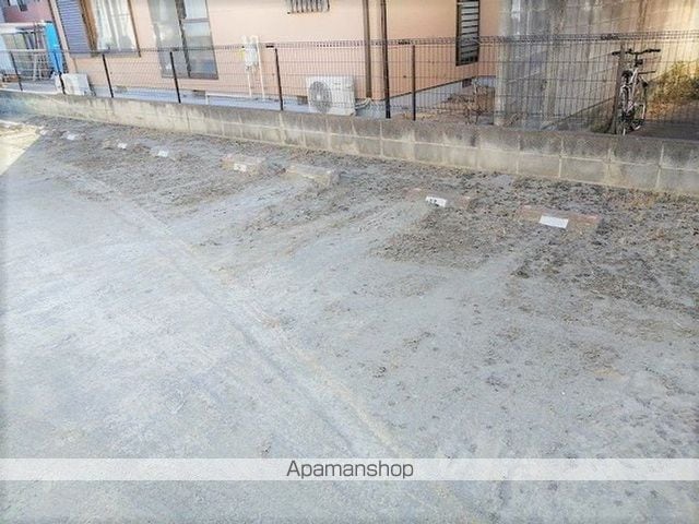 レオパレスサニーヒルの玄関写真