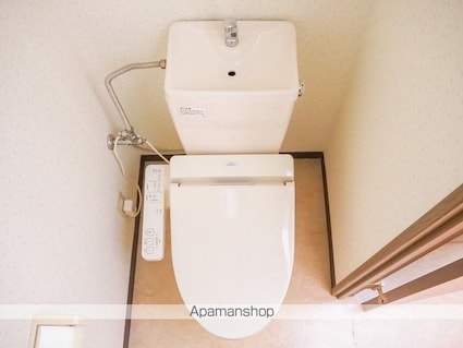 ＬＯＴＵＳ　ＣＯＵＲＴ[2K/32.8m2]のトイレ