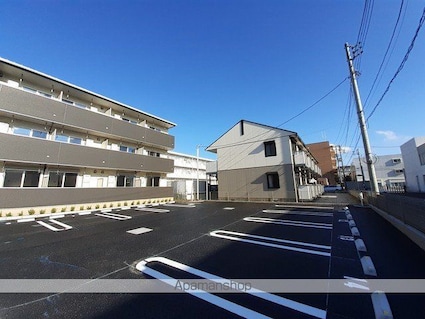 パークサイド春日Ａ[1K/26.08m2]の駐車場