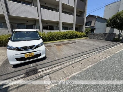 フランディル[1K/31.74m2]の駐車場