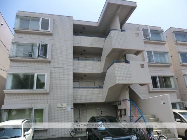 ビッグバーンズマンション北郷IIIBの外観写真