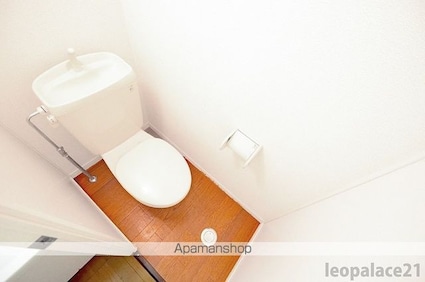 レオパレスボムール[2DK/49.68m2]のトイレ