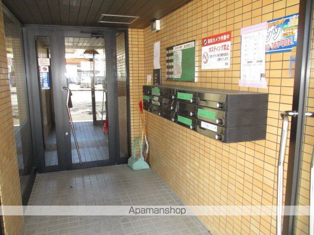 ラフィーネ平安の玄関写真