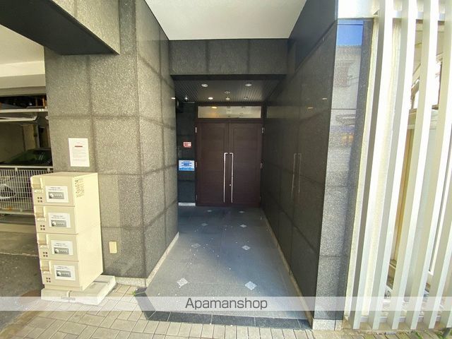 LIVE GARDEN江坂の玄関写真