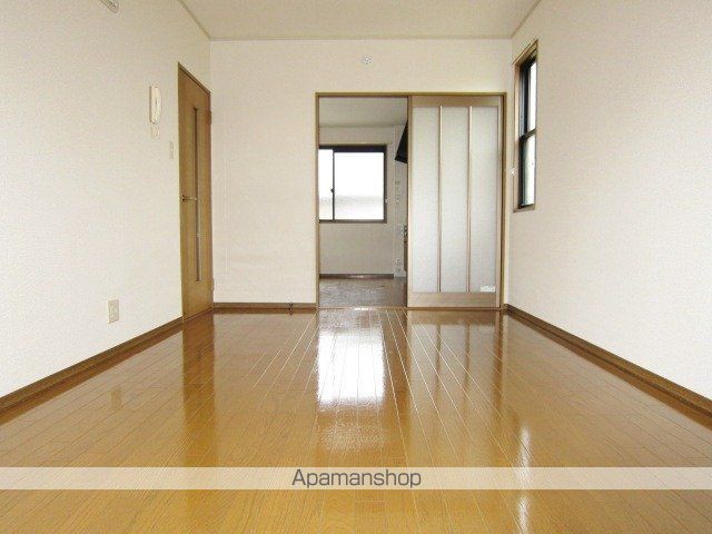 ユートピア長谷川A棟の内装写真