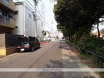 フジパークハイツ[1LDK/50.86m2]の周辺1