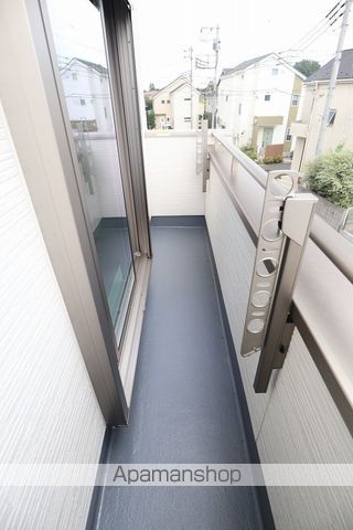三鷹市 2階建 築4年の内装写真