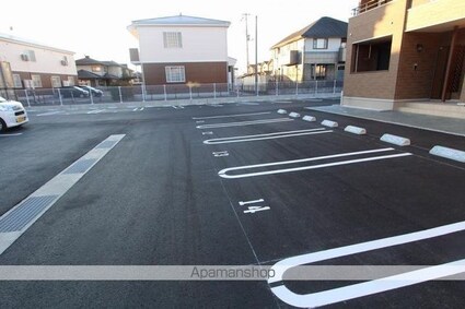 香川県高松市仏生山町甲[1LDK/50.07m2]の駐車場