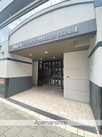 エスリード南森町駅前の玄関写真
