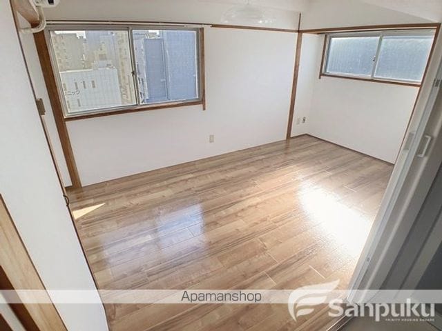 山本屋ビルの内装写真