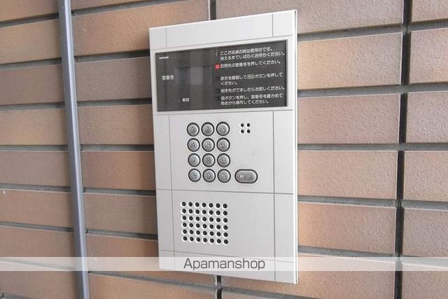 リッチタウン栄通参番館の玄関写真