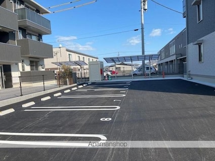 ＤーＲＯＯＭ春日Ｃ[1LDK/41.85m2]の駐車場