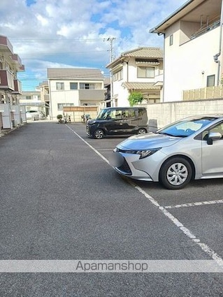 サンラビアン川口Ｂ[2DK/39.74m2]の駐車場