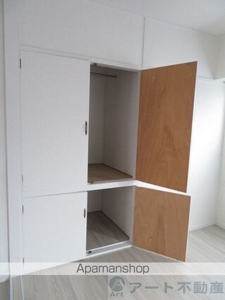 レイス三番町[1R/20.6m2]の収納