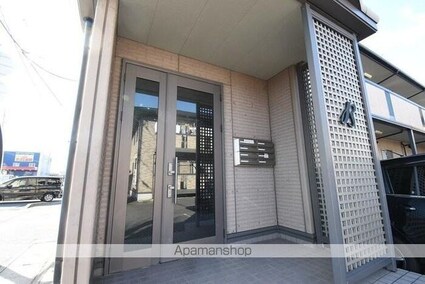 ヴィーアジラソーレＡ・Ｂ棟[1K/33.39m2]のエントランス