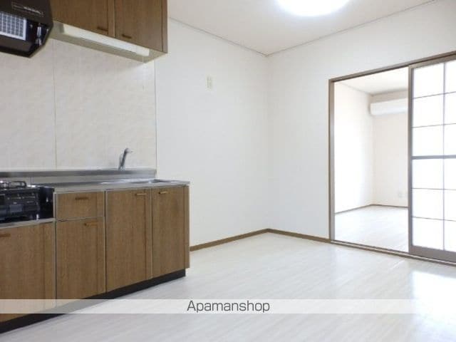オークス長府の内装写真